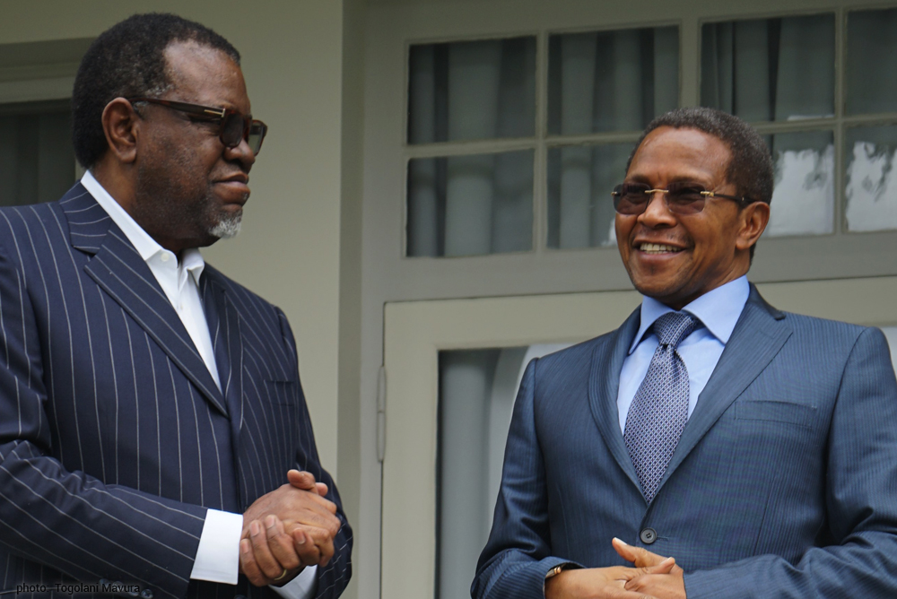 former Tanzanian president Jakaya Kikwete yesterday when he paid a courtesy call on President Hage Geingob at the presidential residence at Swakopmund.