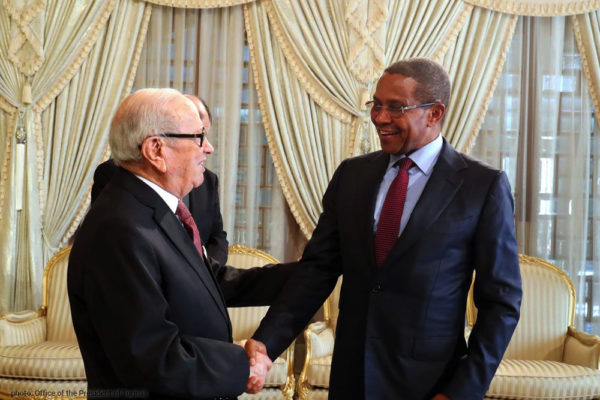 Essebsi receives delegation from International Commission on Financing Global Education Opportunity
